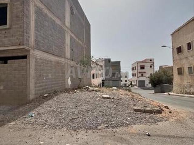 بقعة ارضية ب أنزا الحسنية 100متر