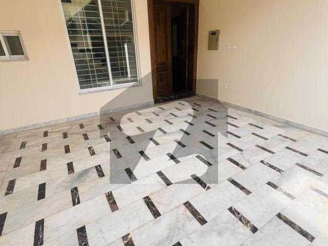 Brnad new house for sale sector e 11 multi profisnial siz 10 marla e 11
