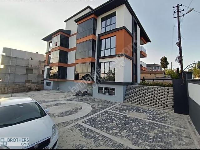 Brothers Önerler115m2 2+1 İskanlı Müstakil Bahçeli Satılık Daire