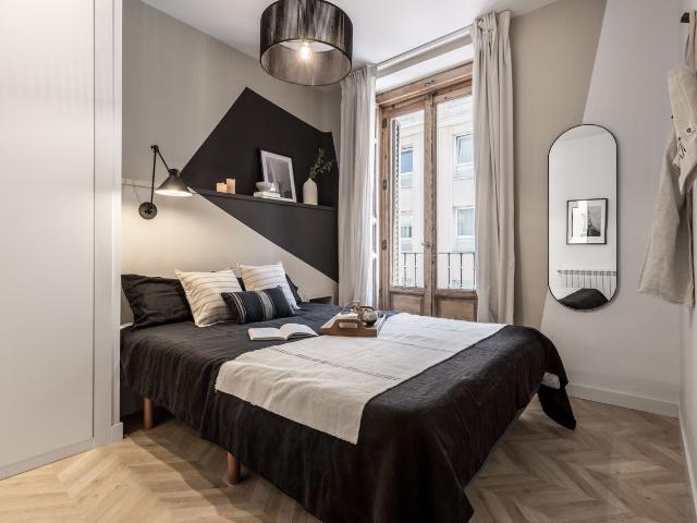 Broto 4 bedrooms in Malasaña, Madrid Amsterdam Apartments for Rent