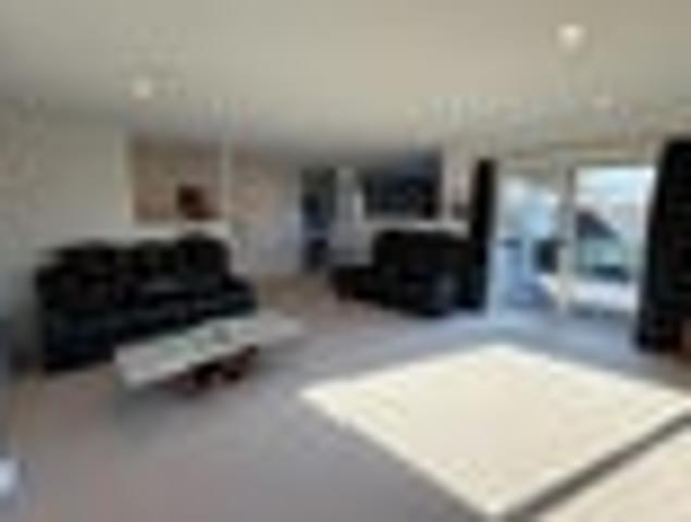Brown Owl, 4 bedrooms, $860 pw