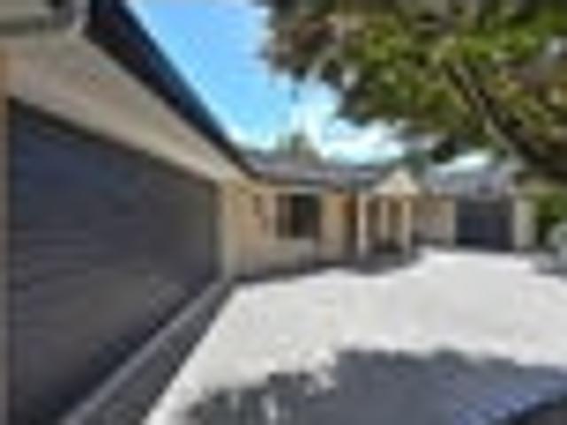Brown Owl, 4 bedrooms, $950 pw