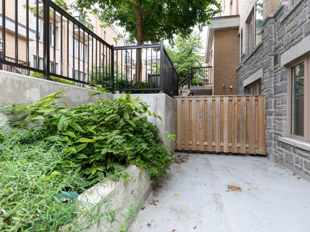 Brownstone on Powerhouse 2 Bedroom+Den [object Promise] for Rent