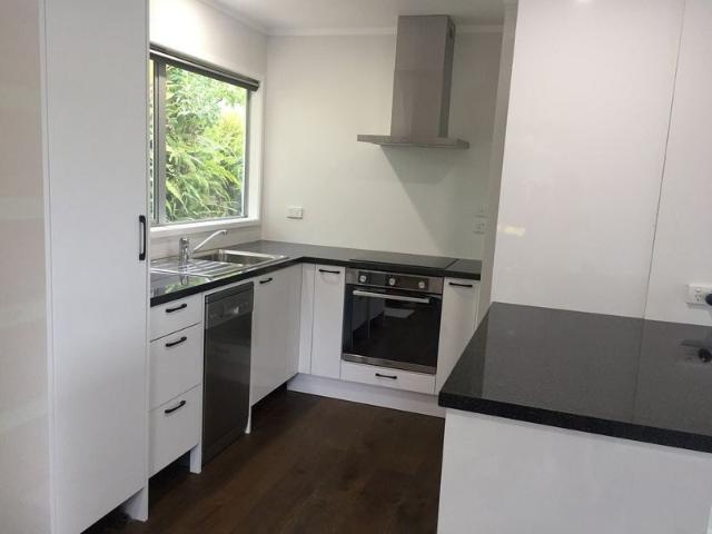 browns bay, 1 bedroom