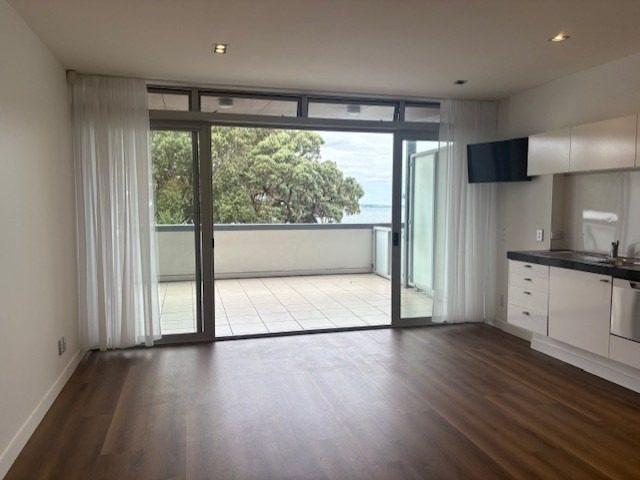 browns bay, 1 bedroom