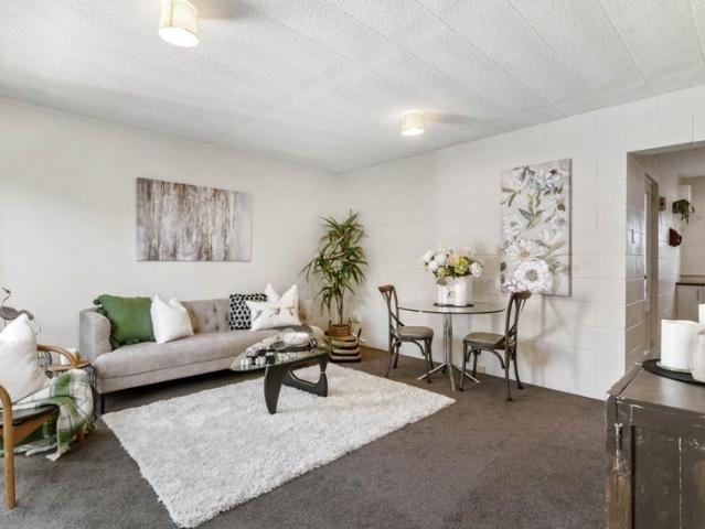 Browns Bay, 2 bedrooms