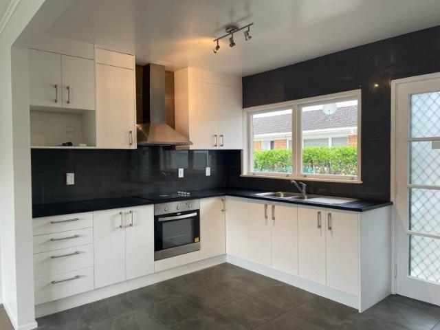 browns bay, 2 bedrooms