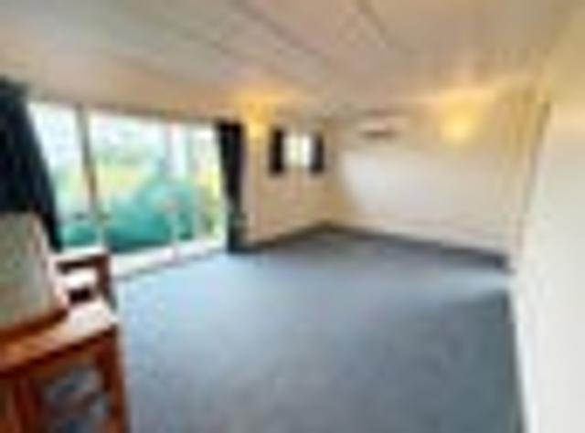 Browns Bay, 2 bedrooms, $590 pw