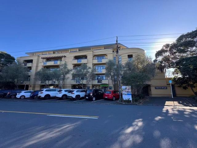 browns bay, 3 bedrooms