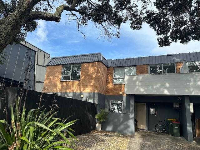 browns bay, 3 bedrooms