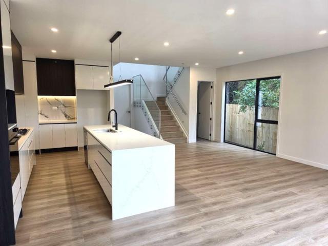 Browns Bay, 5 bedrooms