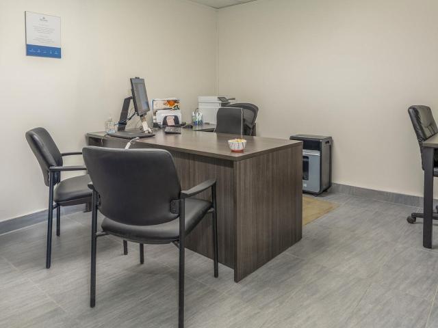 Broadway Apartments 1 Bedroom Apartment for Rent at 25 Westwood Crt, Kawartha Lakes, ON K9V 5A5 Lindsay