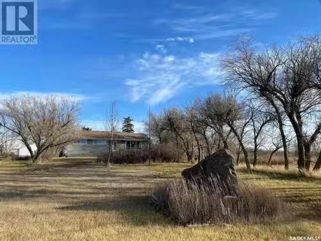 Brock Acreage Parcel A Of Sw W3Rd, Kindersley Rm No. 290, SK.