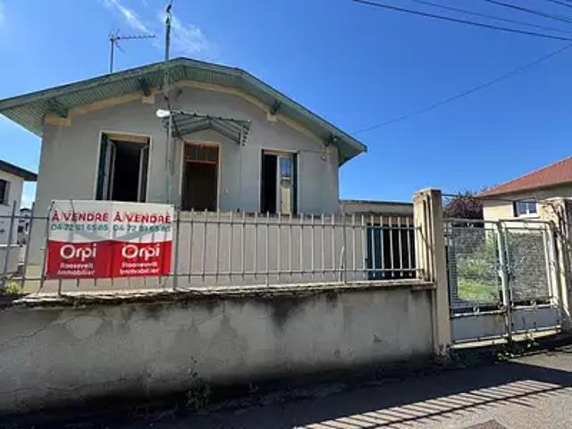 Bron 69500 Achat / Vente maison 2 pièces t2 jardin cave