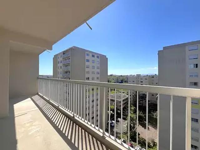 Bron 69500 Achat / Vente appartement 3 pièces t3 parking
