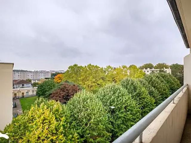 Bron 69500 Achat / Vente appartement 4 pièces t4 au dernier étage