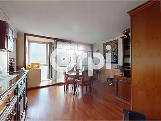 Bron 69500 Achat / Vente appartement 4 pièces t4 au dernier étage cave
