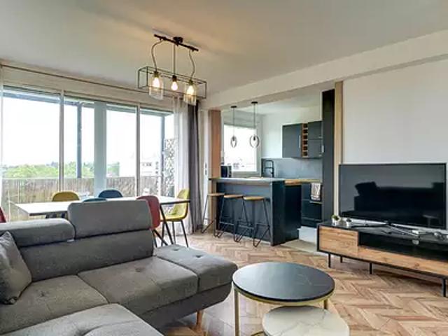 Bron 69500 Location appartement 4 pièces t4 au dernier étage