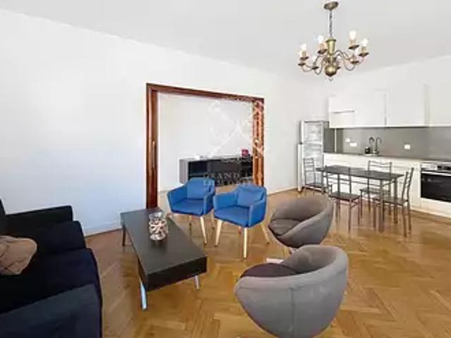 Bron 69500 Location appartement 5 pièces t5 au dernier étage