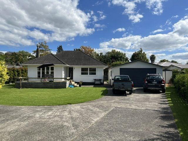 brookfield, 2 bedrooms