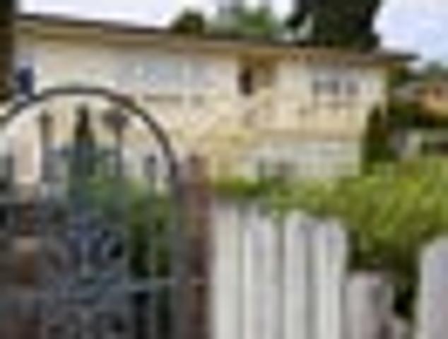 Brookfield, 2 bedrooms, $650 pw