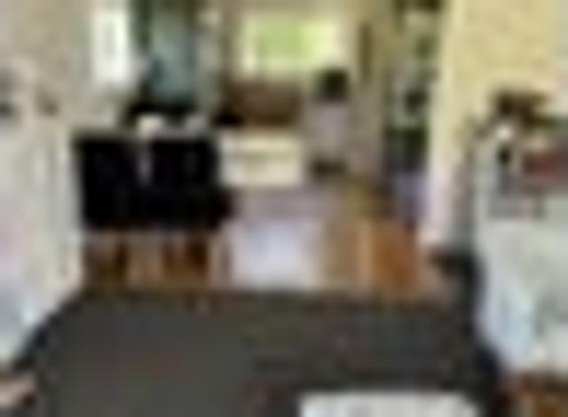 Brookfield, 2 bedrooms, $700 pw