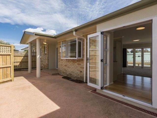 Brookfield, 3 bedrooms
