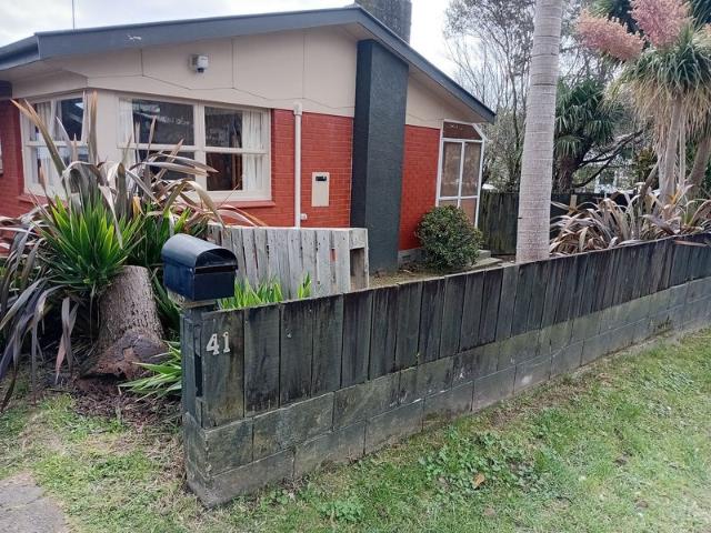 Brookfield, 3 bedrooms
