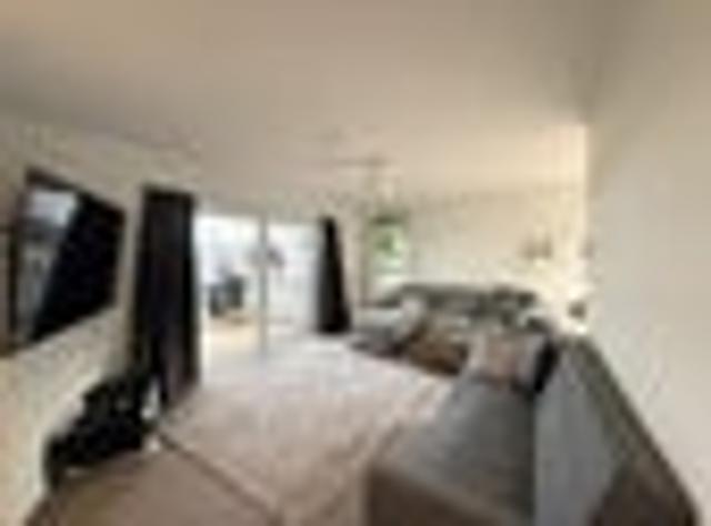 Brooklyn, 3 bedrooms, $695 pw