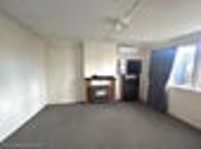 Brooklands, 2 bedrooms, $450 pw
