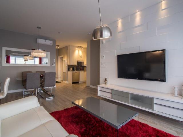 Brossard Furnished Condo for Rent at Le South Modern 1 Bed, 1 Bath with Spacious Balcony in Excellent Neighborhood