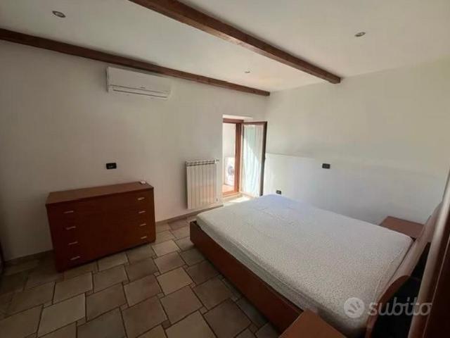 BRACCIANO GRAZIOSo BILOCALE ARREDATO