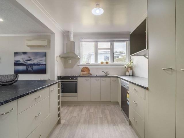 bradford, 3 bedrooms