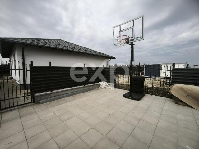 BRADU | Casa Noua | 3 camere | Zona Primărie