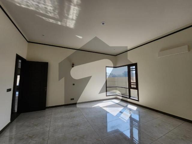 Bran new 500 yards bungalow for sale dha phase 8 shujaat near creek vista west open dha phase 8