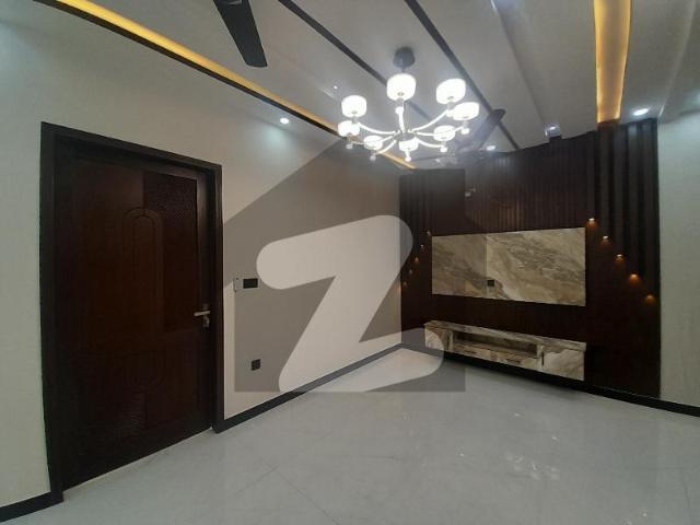 Brand New 3.5 Marla Corner House For Sale Palm City