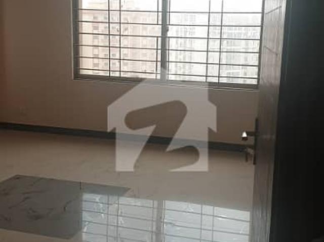 Brand New 3 Bed Apartment For Sale In Askari 5