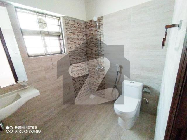 Brand New 3 Bed Apartment | 2nd Floor | New Building | Basement Parking | Askari 11 Sector B