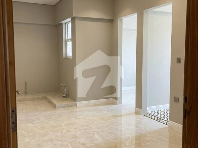 Brand New 3 Bed DD Corner West Open Apartment For Sale In Singrilla Tower Block 2 Karachi | Main Road Facing