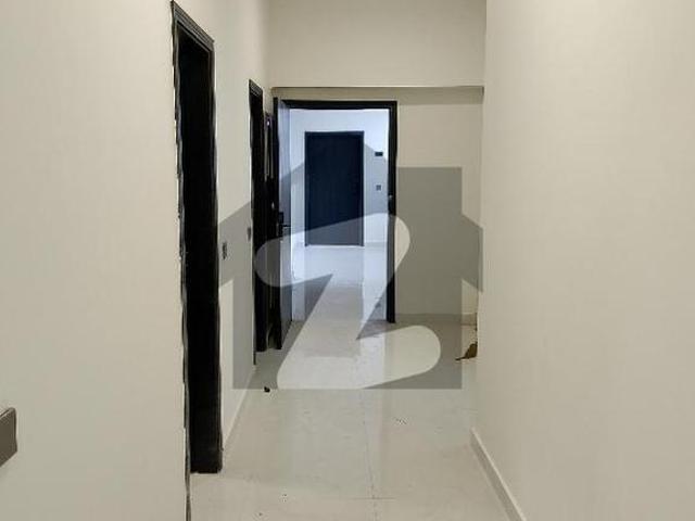 Brand new 3 bed flat for rent clifton block 9