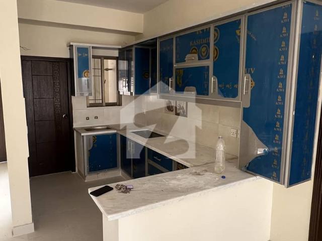 Brand New 3 bedroom drawing dining 1700 sq. Ft for rent in Burj Ul Harmain