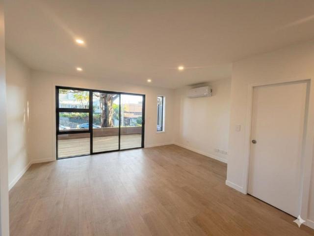 Brand New 3 Bedroom Luxury Townhouse