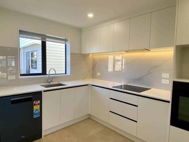 Brand new 3 bedroom plus study room Westlake.