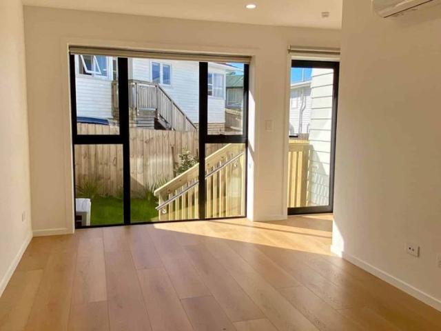 Brand new 3 bedroom townhouse Westlake Zone