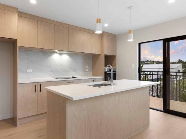 Brand New 3 Bedroom Townhouse — Massey, Minutes to Westgate
