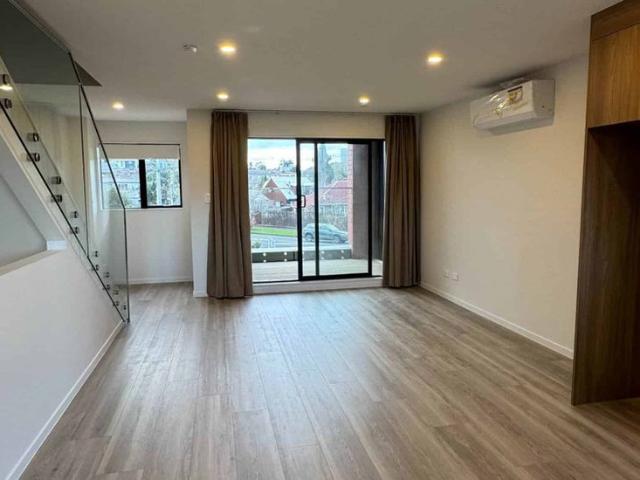 Brand New 3 Bedroom Townhouses for Rent at Remuera