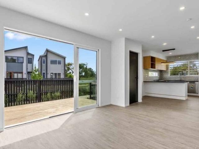 Brand New 3 Bedroom 2.5 Bathroom Corner Home in Drury