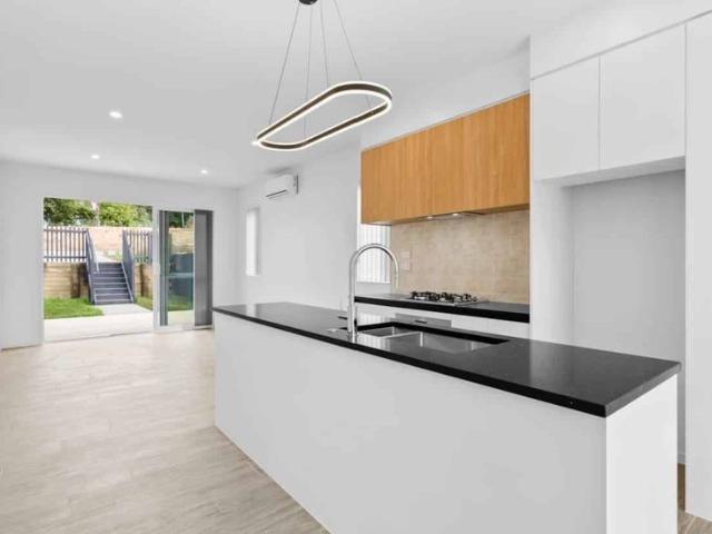 Brand New 3 Bedroom 2.5 Bathroom Corner Home in Drury