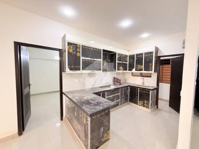 Brand new 3 bedrooms with attached bath west open flat for rent in jauhar