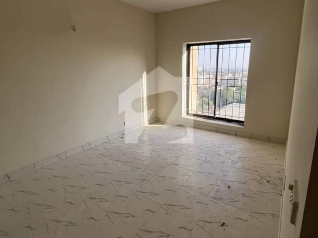 Brand New 3 bedrooms drawing dining apartment for rent in Burj Ul Harmain